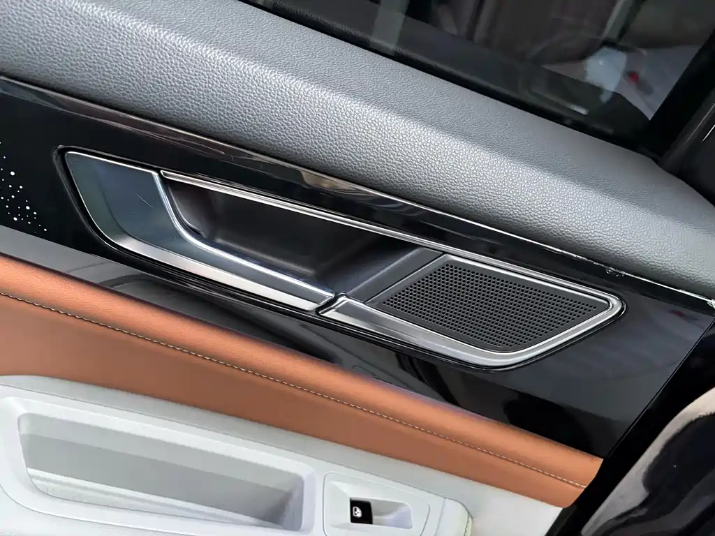 Touron 2022 380TSI four-wheel drive luxury version купить на сайте DeffCars