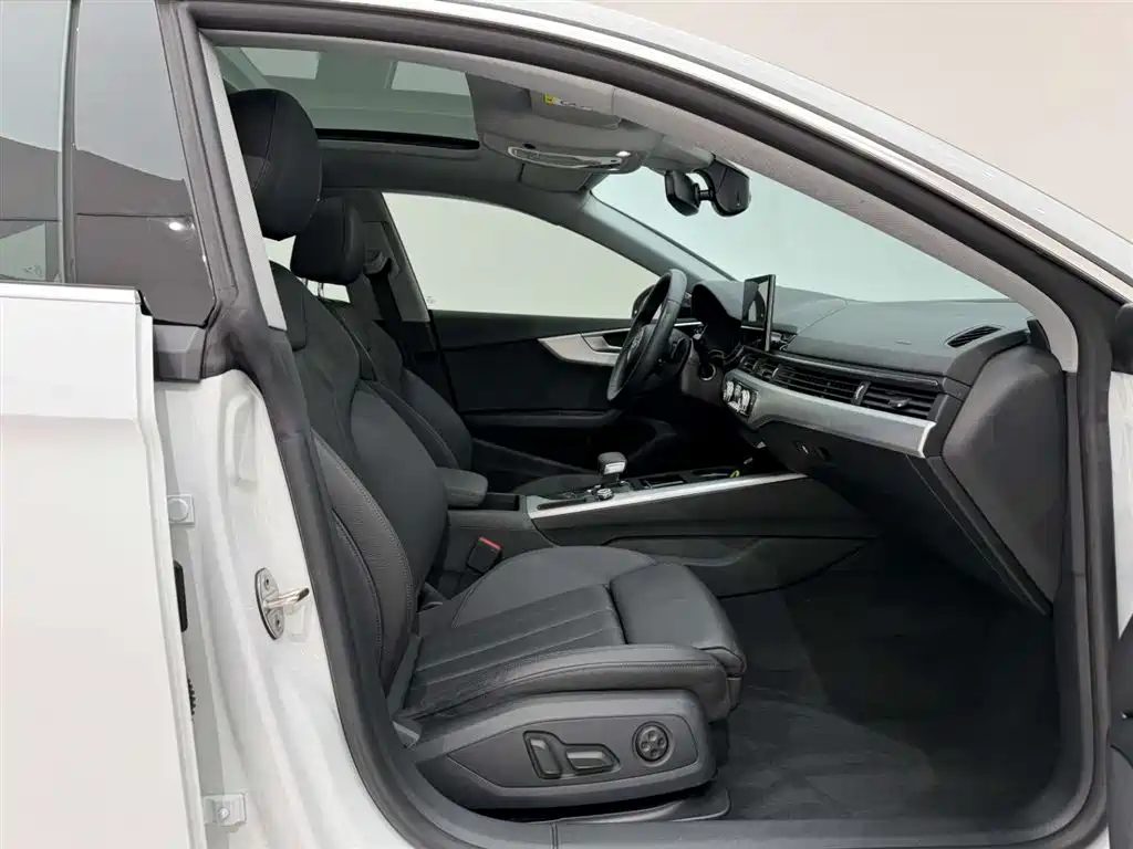 Audi A5 imported 2023 Sportback 40 TFSI fashionable and dynamic купить на сайте DeffCars