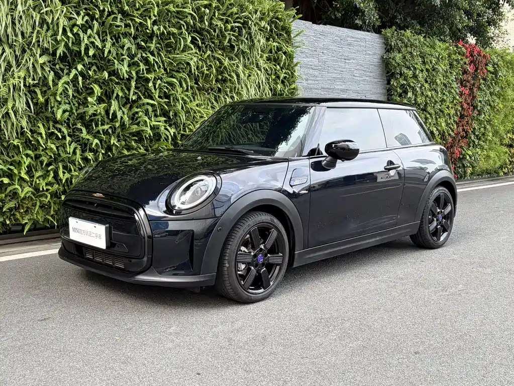 MINI 2023 1.5T COOPER Purple Night Escape Special Edition купить на сайте DeffCars
