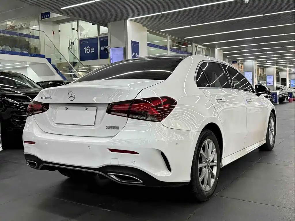 Mercedes-Benz A-Class 2019 A 200 L Sports Sedan купить на сайте DeffCars