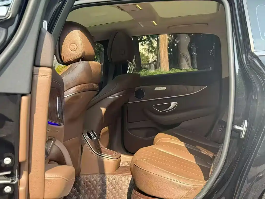 Mercedes-Benz E-Class 2023 E 300 L Sports Luxury купить на сайте DeffCars