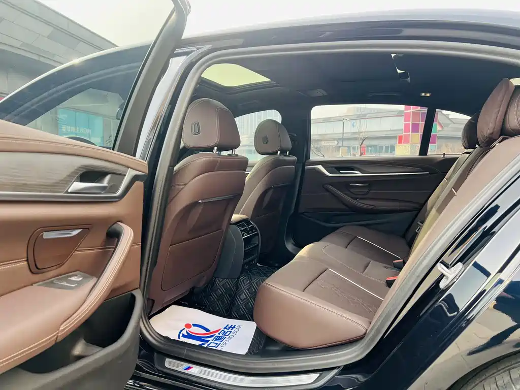 BMW 5 Series 2023 530Li xDrive M Sports Package купить на сайте DeffCars
