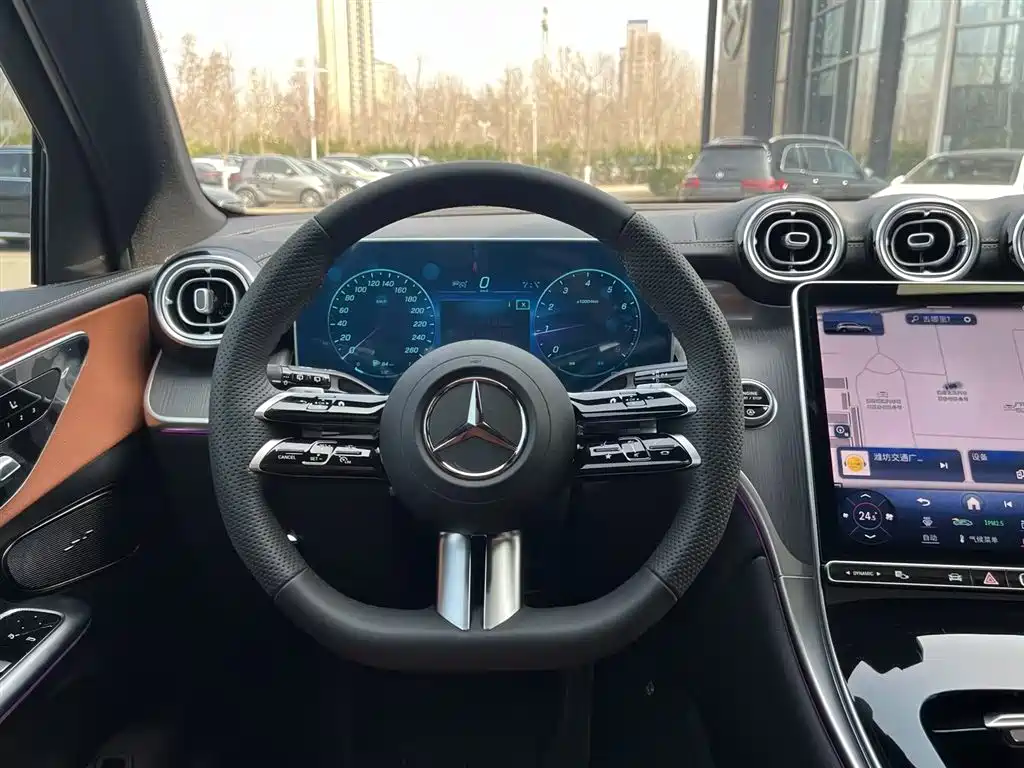Mercedes-Benz GLC 2025 GLC 260 L 4MATIC luxury model купить на сайте DeffCars