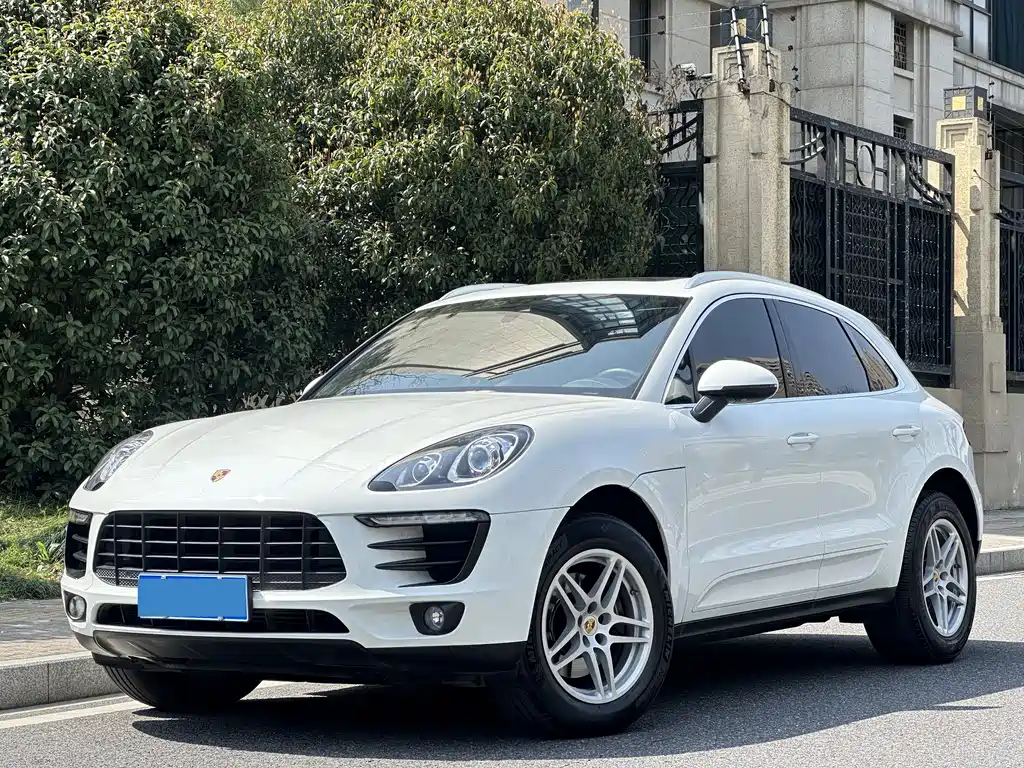 Macan 2017 Macan 2.0T купить на сайте DeffCars