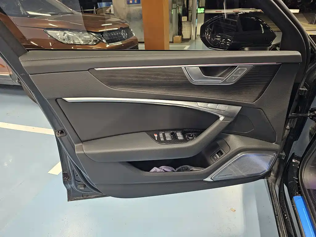 Audi A6L 2024 45 TFSI quattro premium dynamic model купить на сайте DeffCars