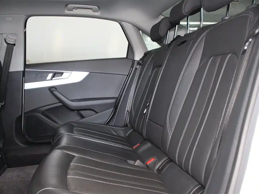 Audi A4L 2024 40 TFSI Fashionable and Dynamic купить на сайте DeffCars