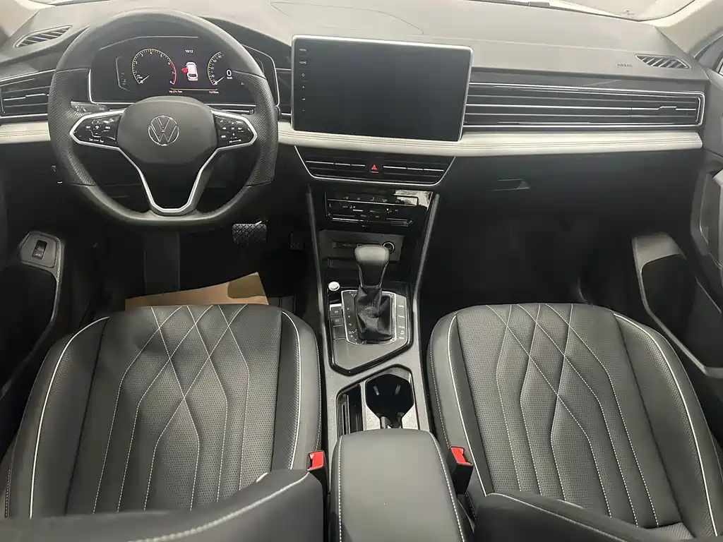 Tiguan L 2023 facelift 330TSI automatic two-wheel drive smart version купить на сайте DeffCars