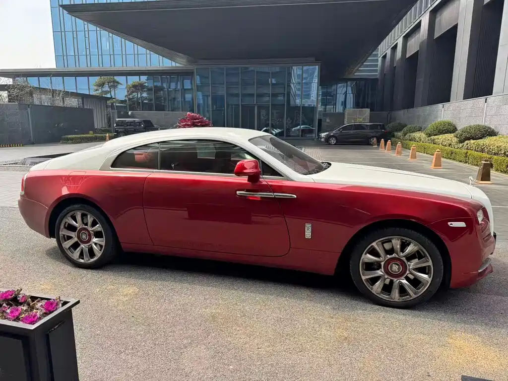 Phantom 2018 6.6T standard model купить на сайте DeffCars
