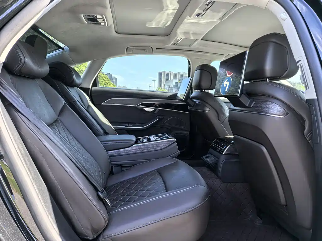 Audi A8 2023 A8L 55 TFSI quattro flagship model купить на сайте DeffCars