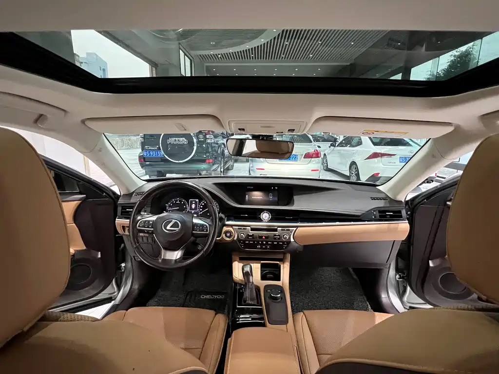 Lexus ES 2015 200 Elite Edition купить на сайте DeffCars