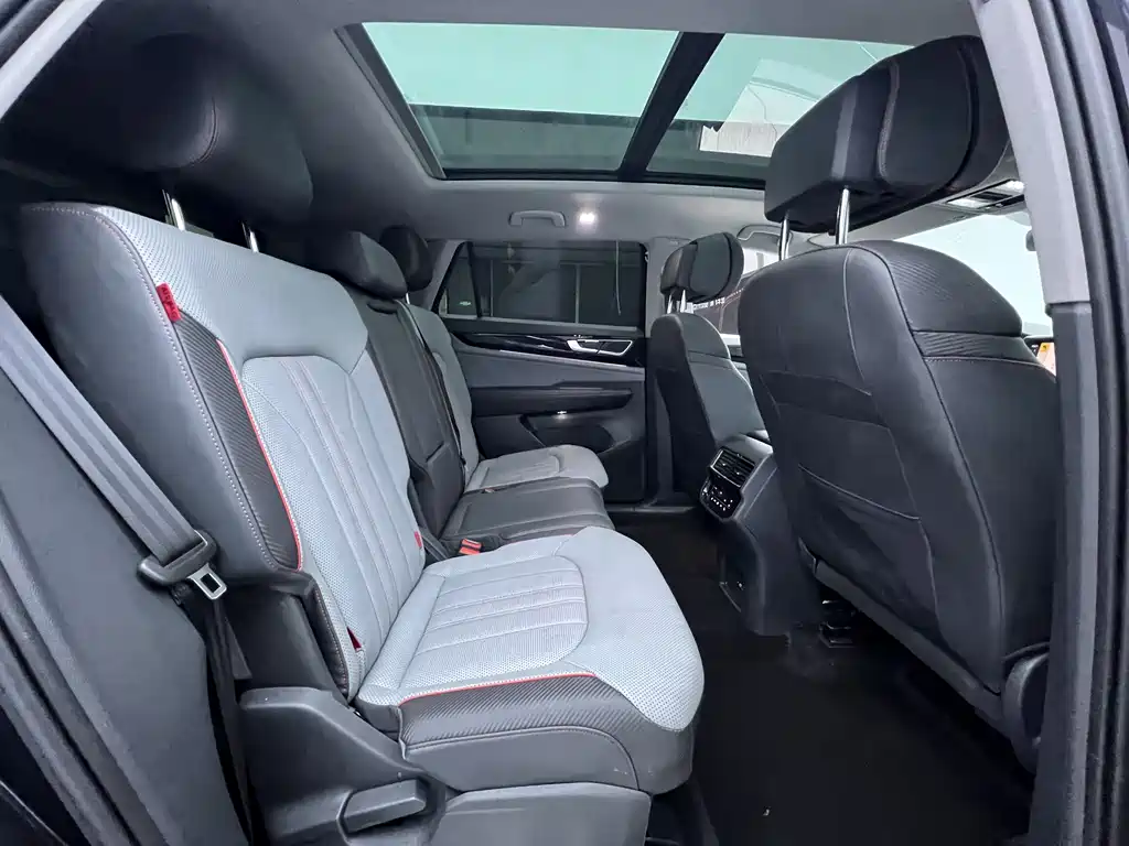 Touron 2023 Touron X facelift 380TSI four-wheel drive luxury version купить на сайте DeffCars