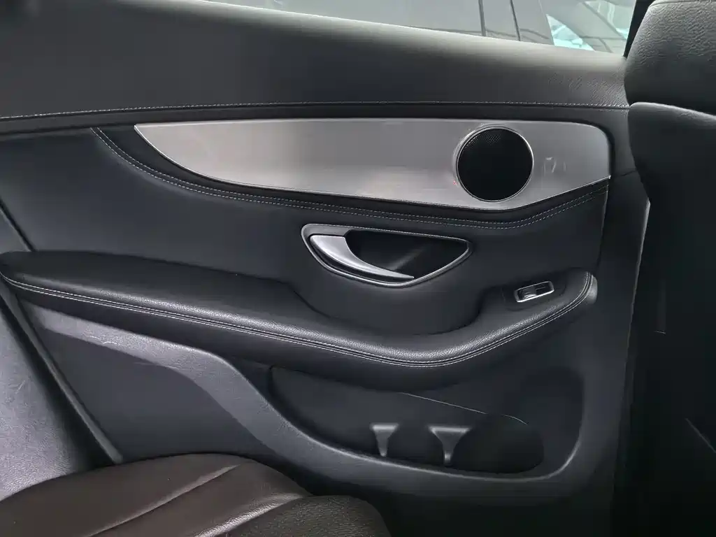Mercedes-Benz GLC 2020 facelift GLC 260 L 4MATIC dynamic купить на сайте DeffCars
