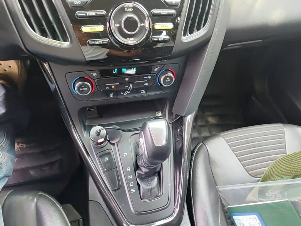 Focus 2017 hatchback EcoBoost 125 automatic super stylish Senova Zhixing version купить на сайте DeffCars
