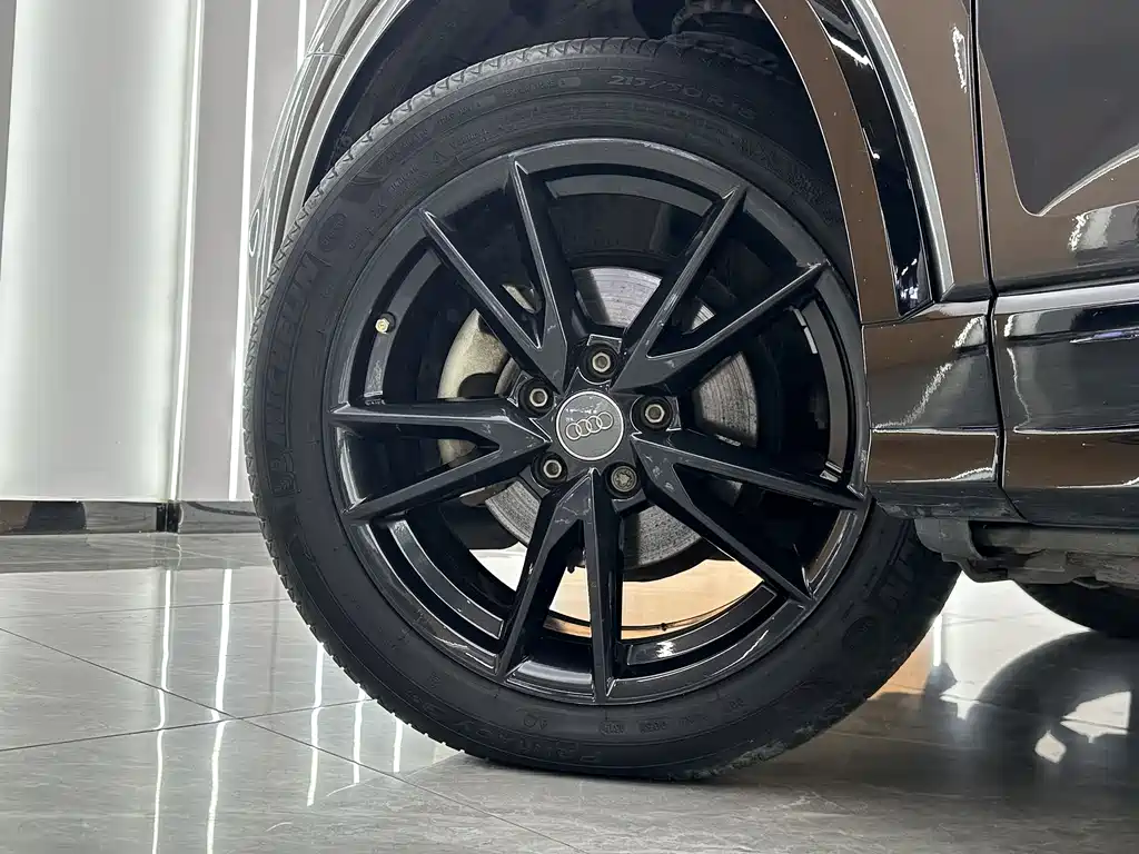 Audi Q2L 2018 35 TFSI Fashionable and Dynamic National VI купить на сайте DeffCars