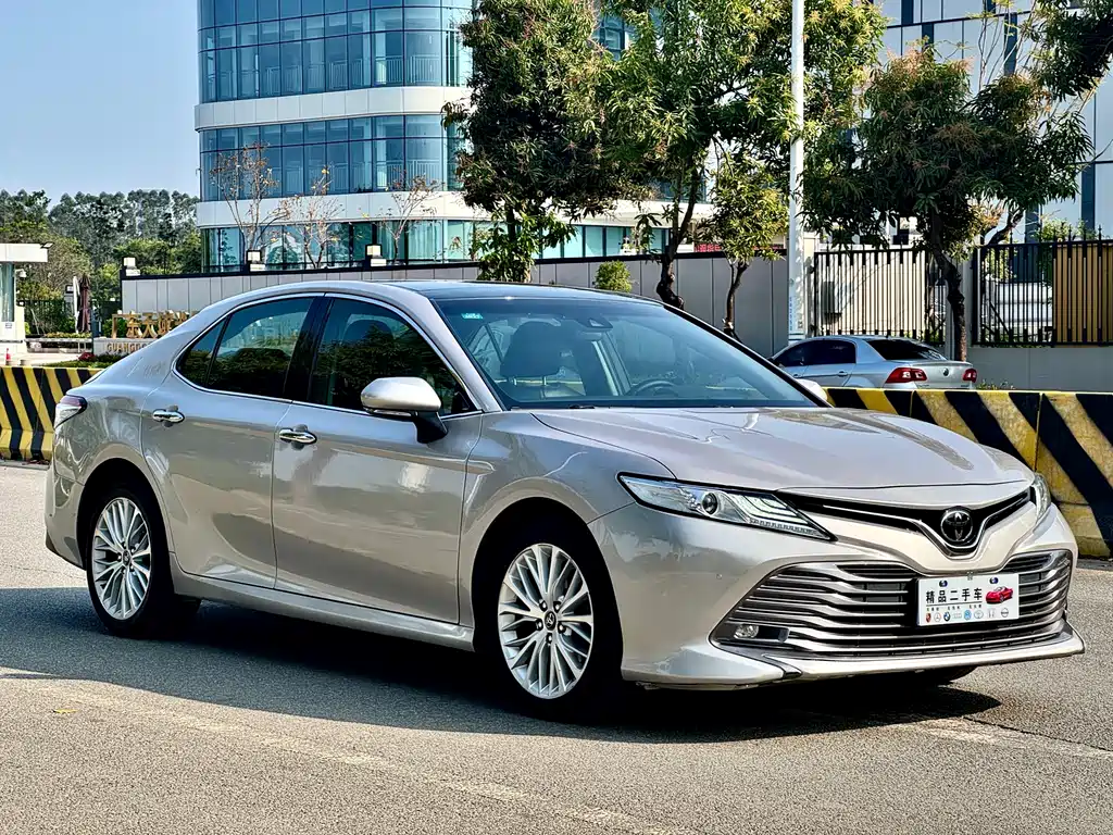 Camry 2019 2.5G Deluxe Edition National VI купить на сайте DeffCars