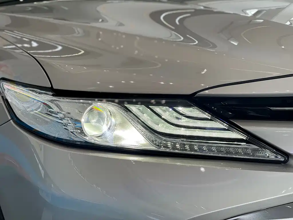 Camry 2021 2.5G Deluxe Edition купить на сайте DeffCars