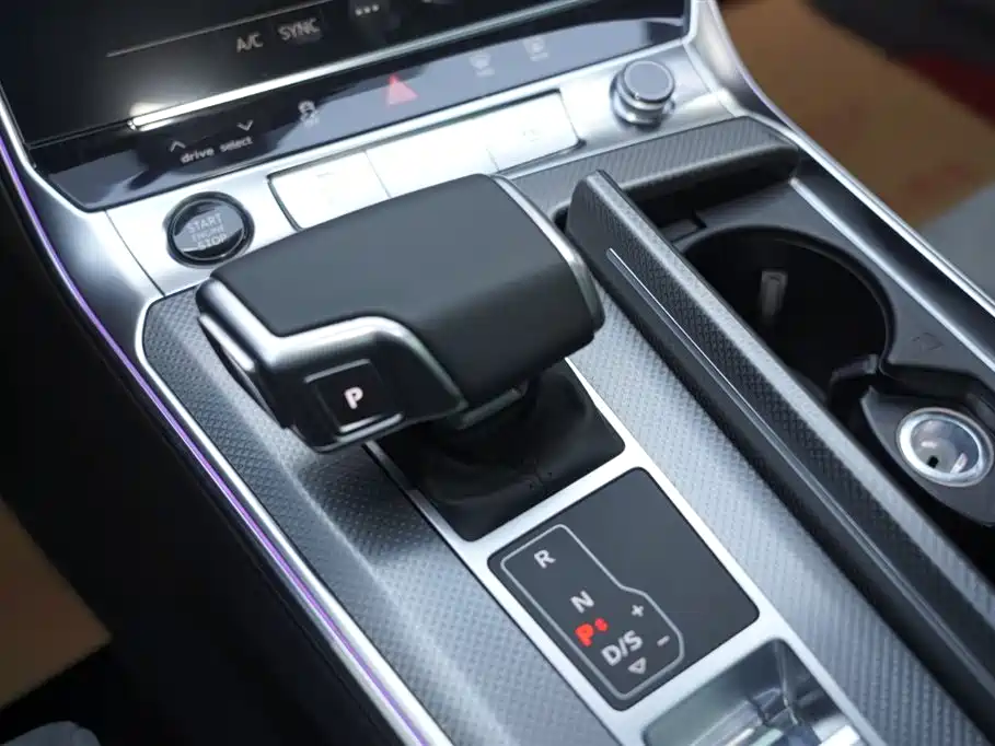 Audi A6L 2024 45 TFSI Premium Dynamic Model купить на сайте DeffCars