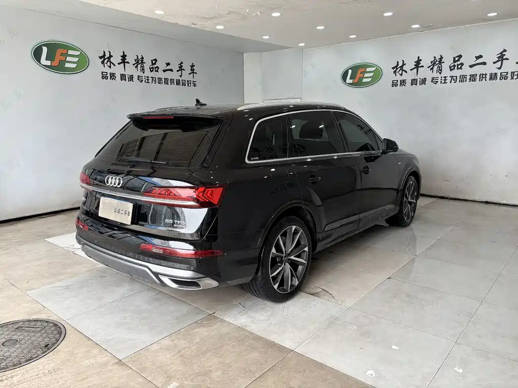 Audi Q7 2022 55 TFSI quattro S line sports купить на сайте DeffCars