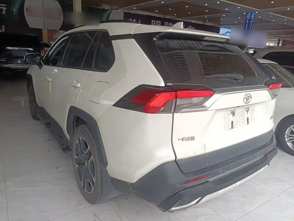 RAV4 Rongfang 2020 2.0L CVT two-wheel drive premium version купить на сайте DeffCars