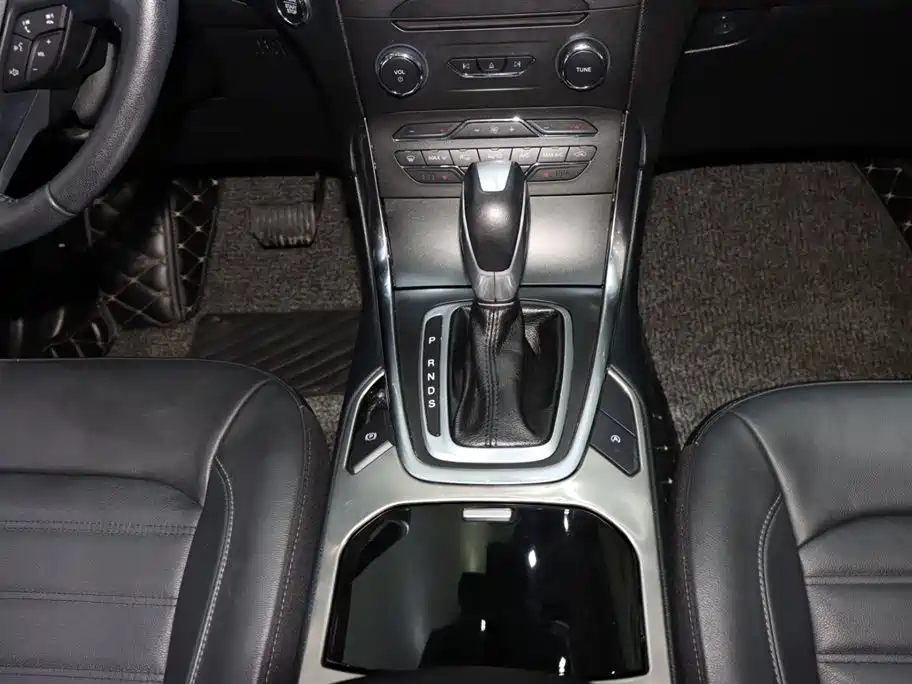 Ruijie 2018 EcoBoost 245 four-wheel drive Hao Rui 7 seats купить на сайте DeffCars