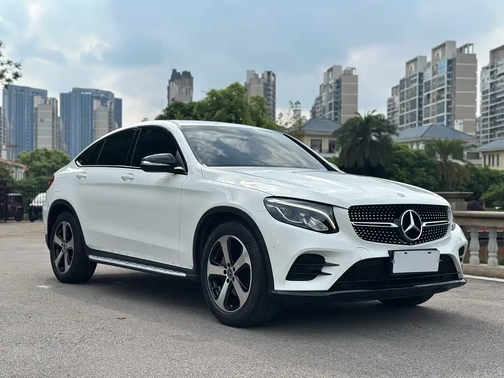 Mercedes-Benz GLC Coupe 2017 GLC 200 4MATIC Coupe SUV купить на сайте DeffCars