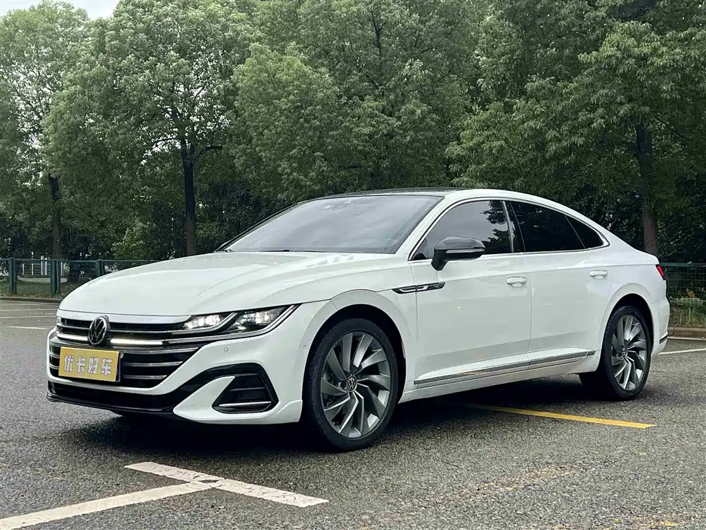 FAW-Volkswagen CC 2021 380TSI eye-catching version купить на сайте DeffCars