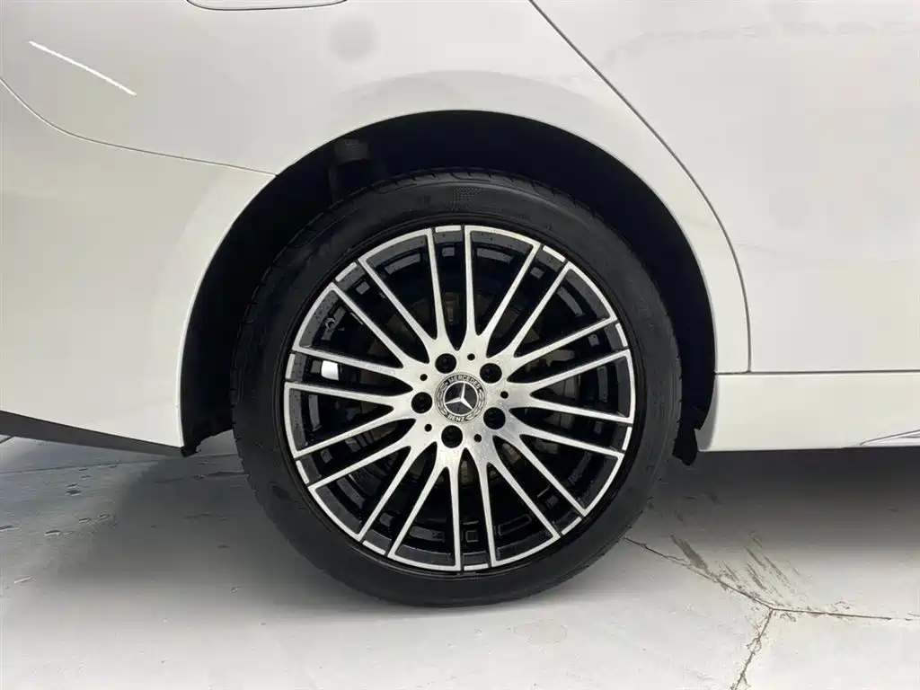 Mercedes-Benz C-Class 2024 facelift C 260 L sports version купить на сайте DeffCars