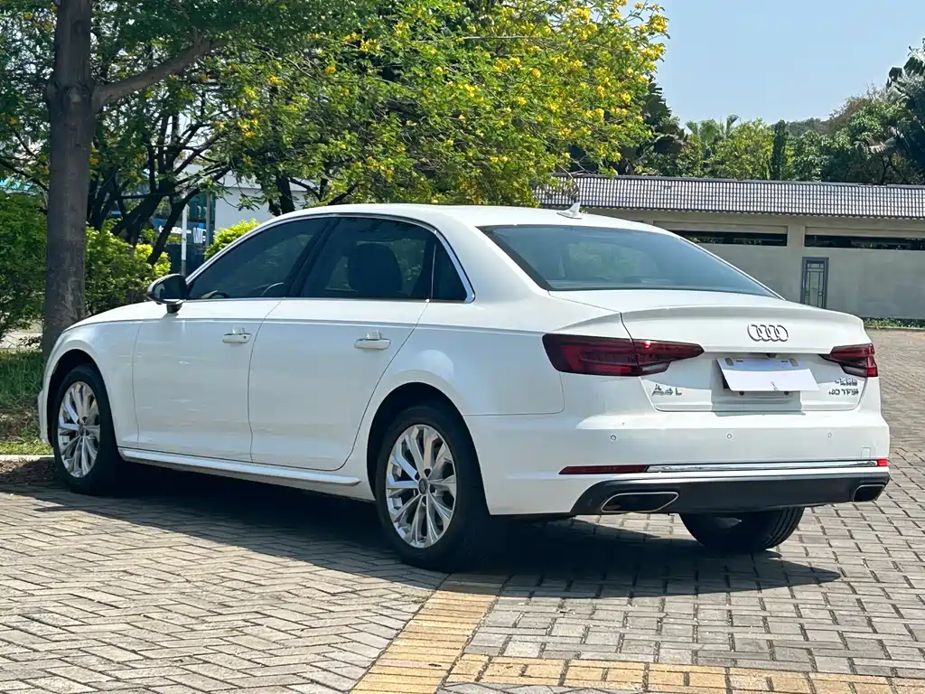 Audi A4L 2019 40 TFSI Enterprising National VI купить на сайте DeffCars
