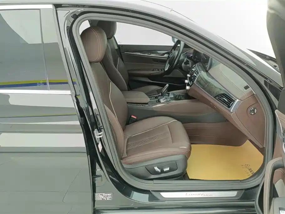 BMW 5 Series 2022 facelift 2 525Li luxury package купить на сайте DeffCars