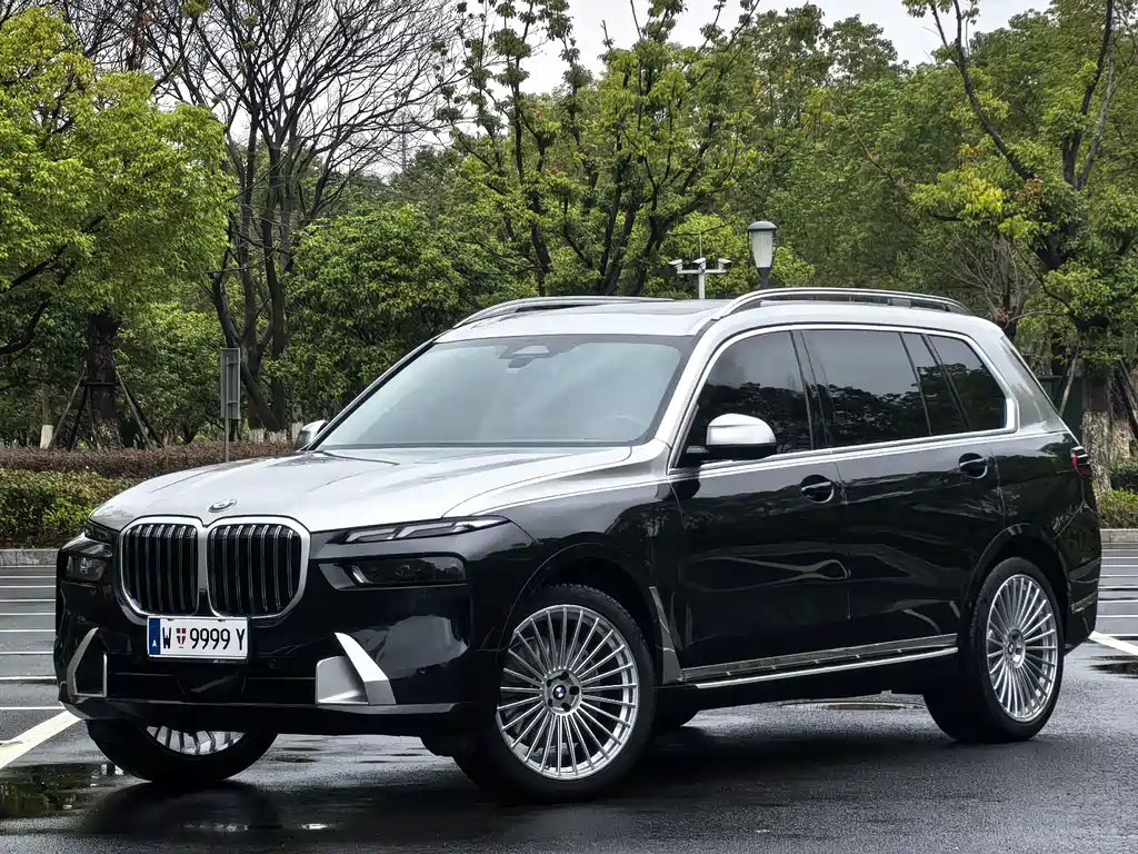 BMW X7 2024 xDrive40i Leading Luxury Package купить на сайте DeffCars