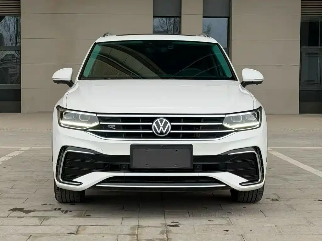 Tiguan L 2022 330TSI automatic two-wheel drive R-Line version купить на сайте DeffCars