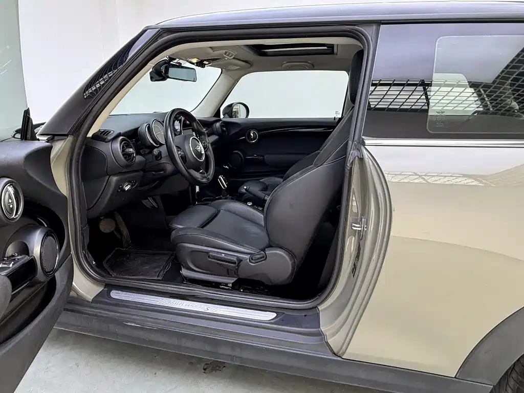 MINI 2019 2.0T COOPER S Classic купить на сайте DeffCars