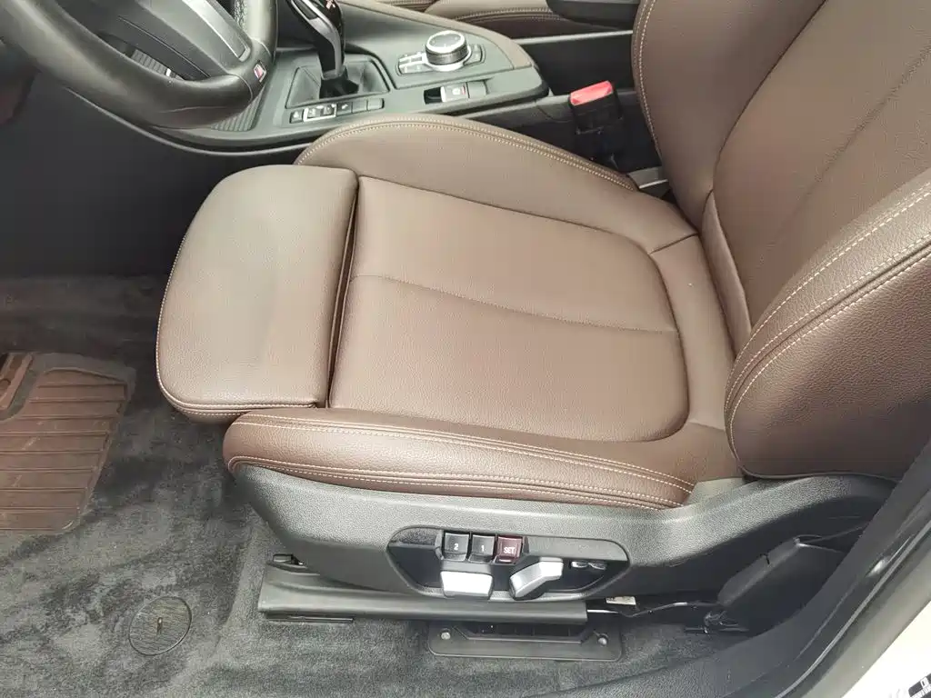 BMW X1 2022 sDrive25Li Leading Model купить на сайте DeffCars