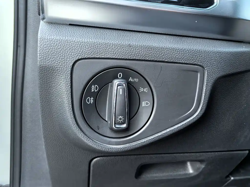 Touron 2019 380TSI four-wheel drive luxury version National VI купить на сайте DeffCars