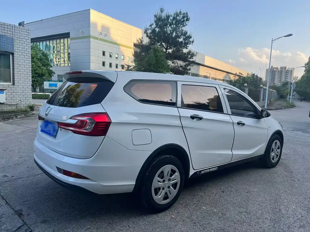 Baojun 310W 2017 1.2L Manual Value Model National V купить на сайте DeffCars