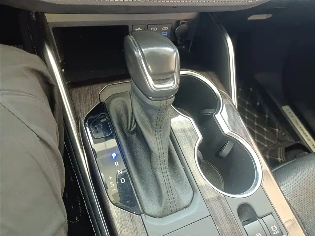 Highlander 2022 dual engine 2.5L four-wheel drive extreme version 7 seats купить на сайте DeffCars