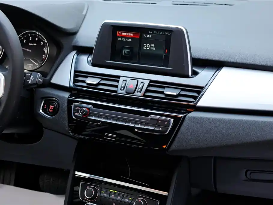 BMW 2 Series Multipurpose Station Wagon 2019 220i Leading Model купить на сайте DeffCars