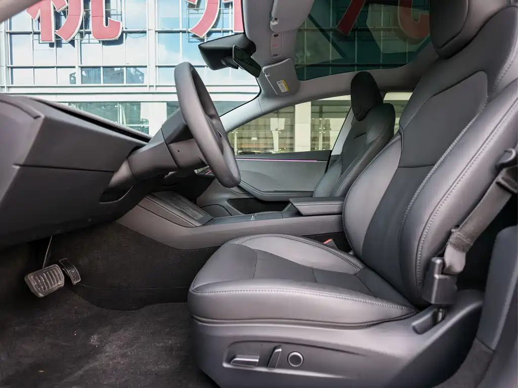 Model 3 2025 rear-wheel drive version купить на сайте DeffCars