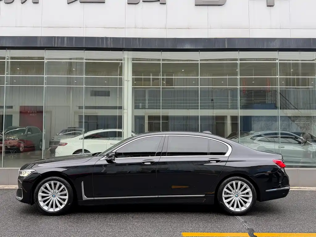 BMW 7 Series 2021 730Li Luxury Package купить на сайте DeffCars