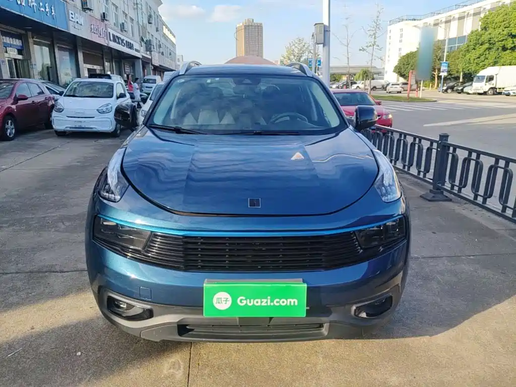 Lynk & Co 01 2017 2.0T 2WD Yao Pro Edition купить на сайте DeffCars
