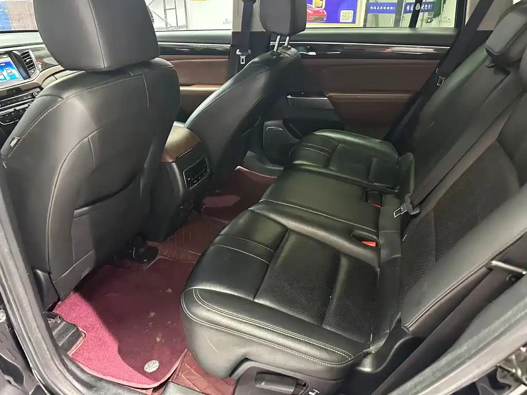 Trumpchi GS8 2017 320T 2WD Luxury Connected Edition (seven seats) купить на сайте DeffCars