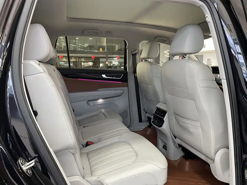 Touron 2023 380TSI four-wheel drive luxury version купить на сайте DeffCars