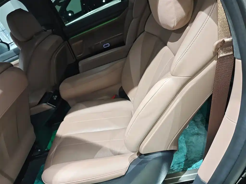 NIO ES8 2024 model 75kWh купить на сайте DeffCars