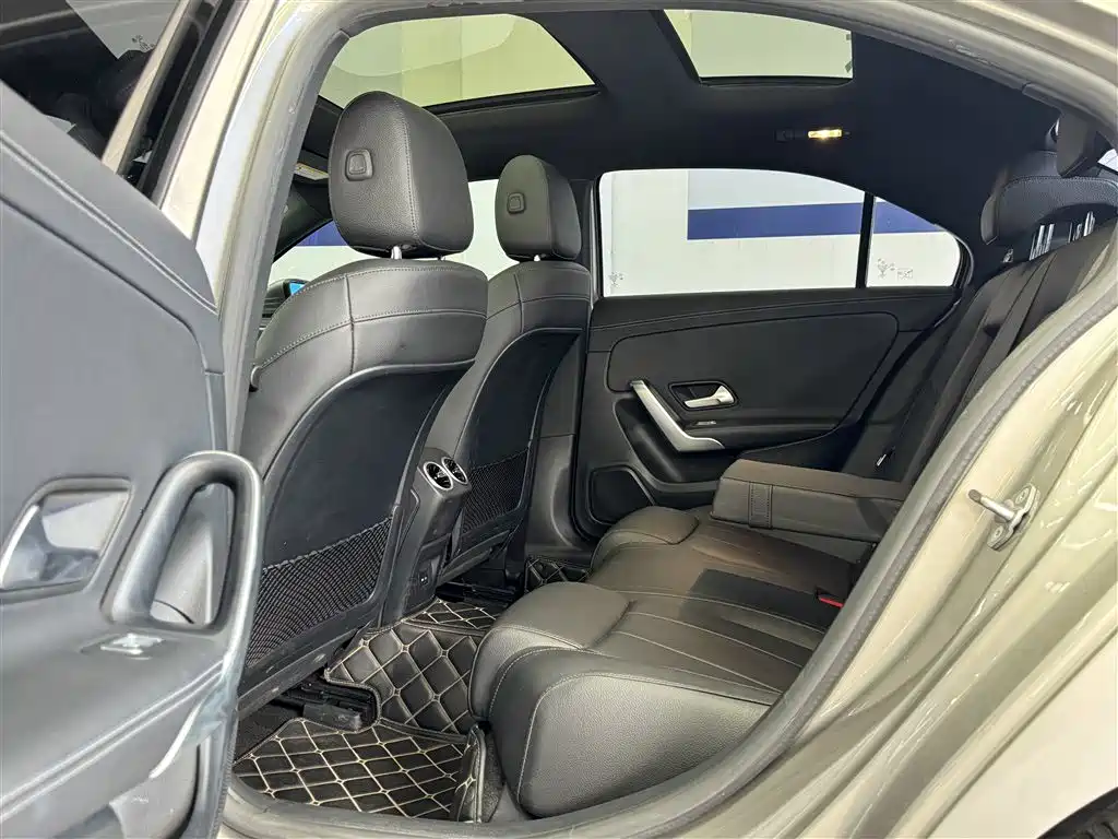 Mercedes-Benz A-Class 2020 Facelift A 200 L Sports Sedan Dynamic Type купить на сайте DeffCars