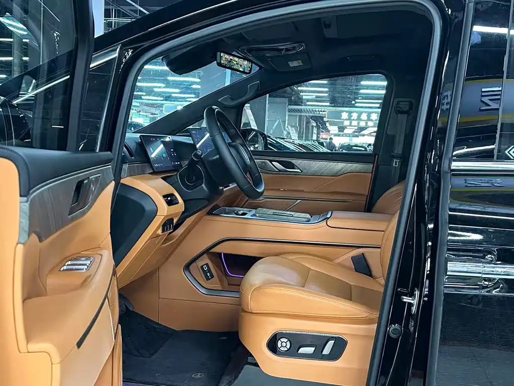Wey Gaoshan 2025 4WD Alpine 8 купить на сайте DeffCars