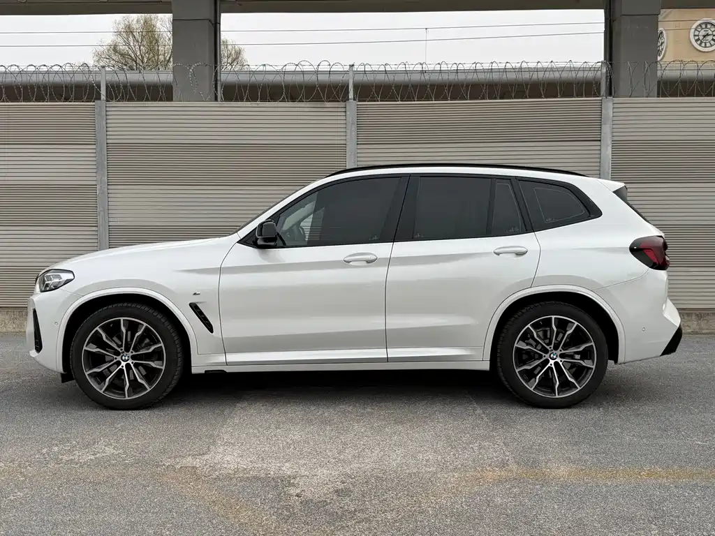 BMW X3 2023 Facelift xDrive30i Leading M Night Package купить на сайте DeffCars