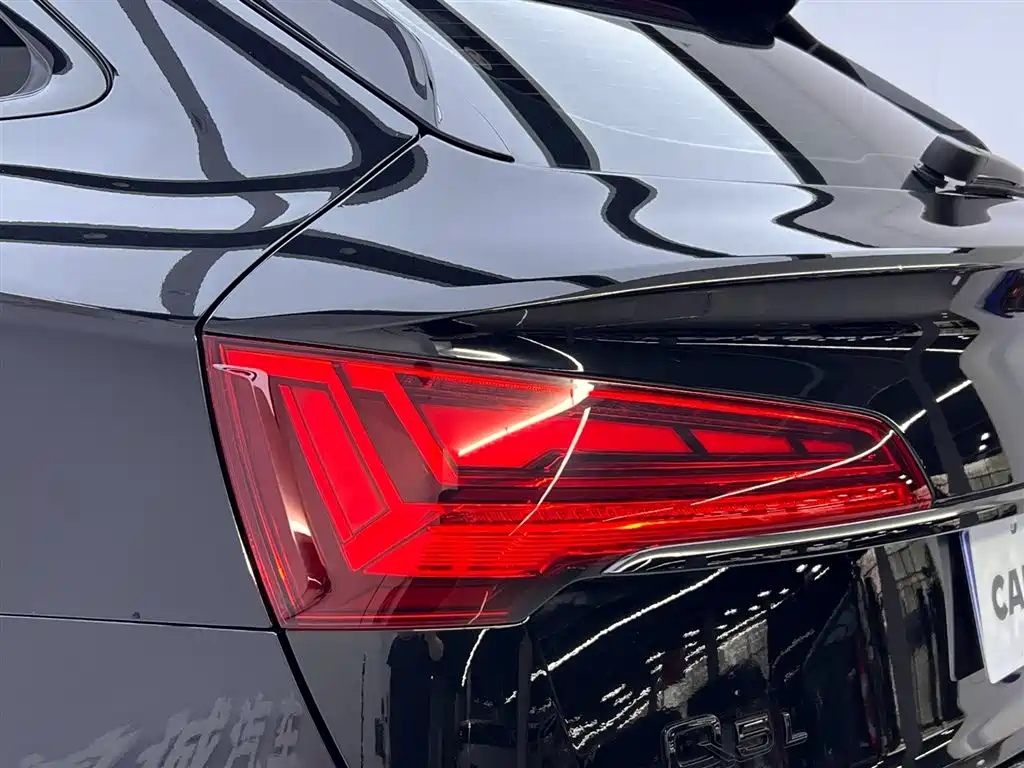 Audi Q5L Sportback 2022 40 TFSI luxury model купить на сайте DeffCars