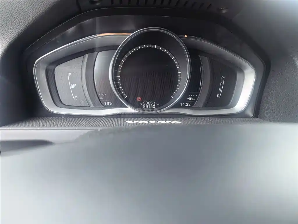 Volvo V60 2017 T4 Zhishang Edition National V купить на сайте DeffCars