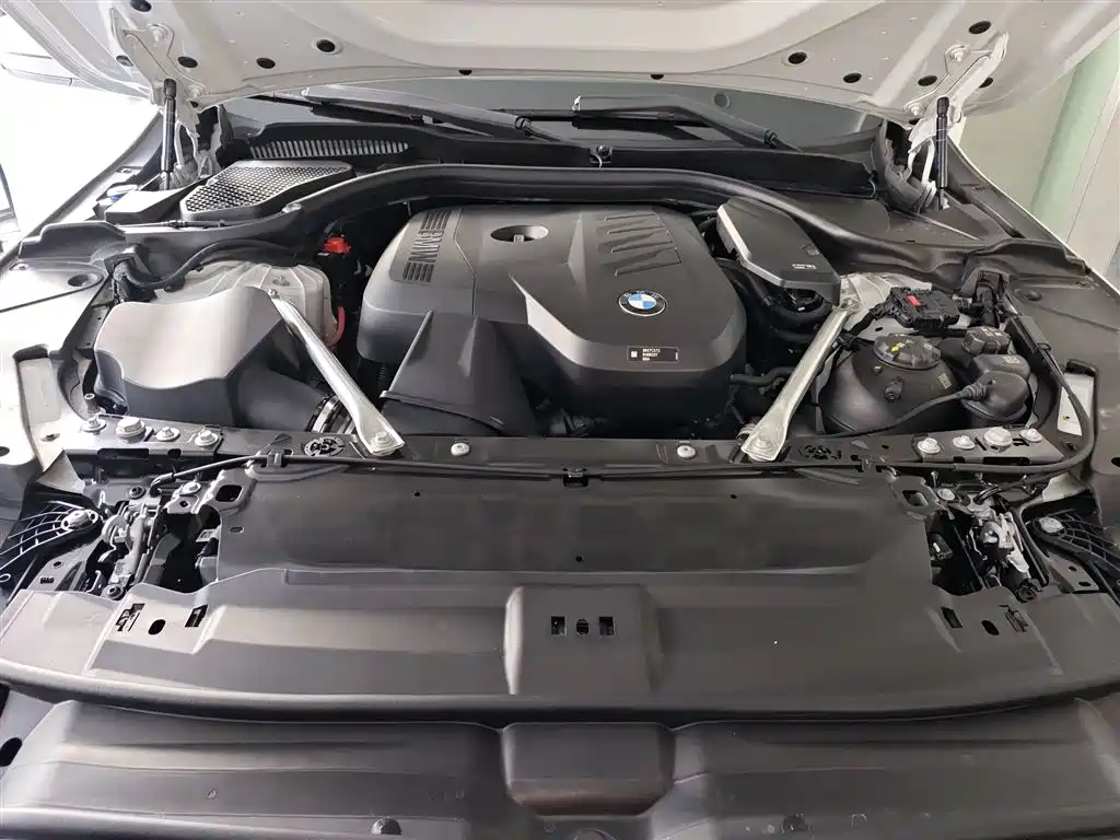 BMW 5 Series 2025 530Li Exclusive M Sports Package купить на сайте DeffCars