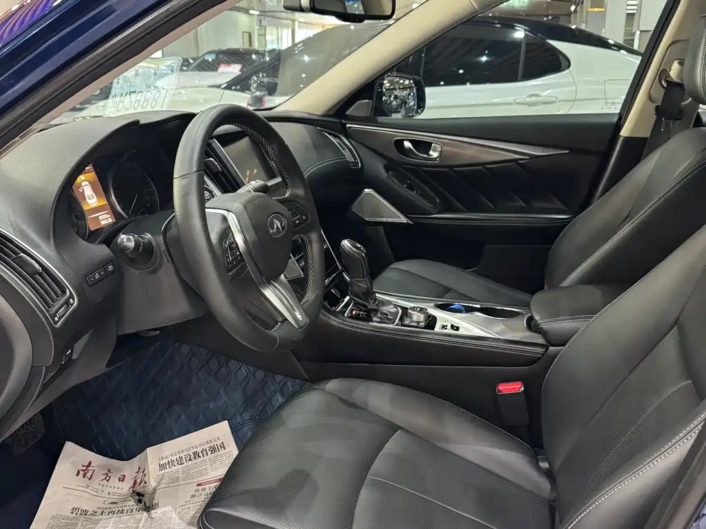 Infiniti Q50L 2018 2.0T Premium Edition National VI купить на сайте DeffCars